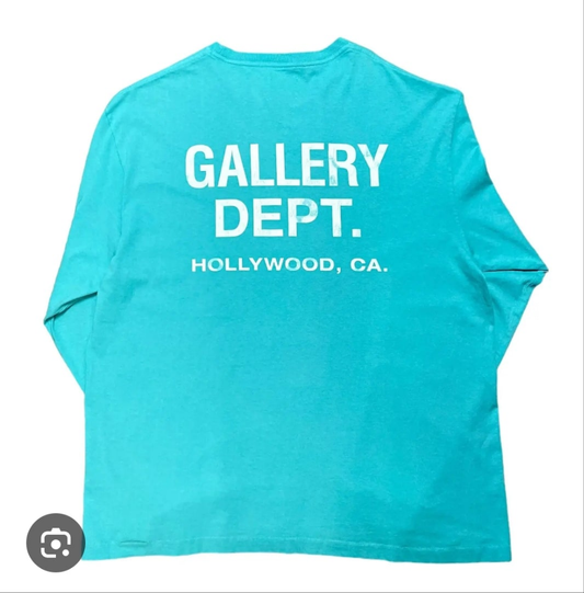 Gallery Department Souvenir
L/S Tee Shirt Teal