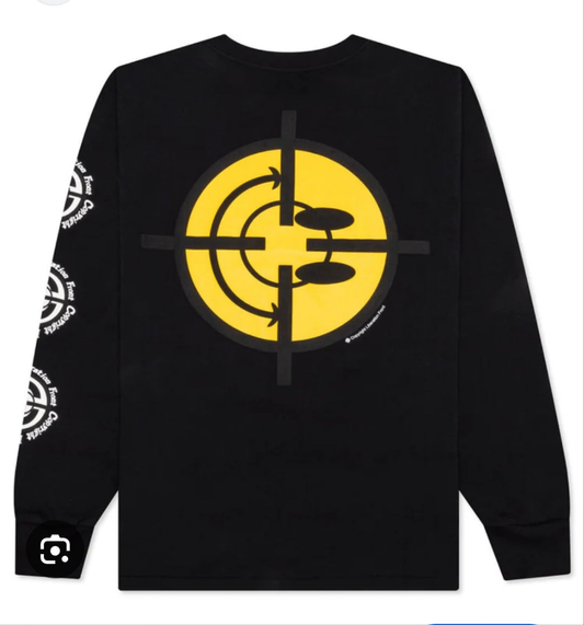 Target LS Tee - Black -
Feature