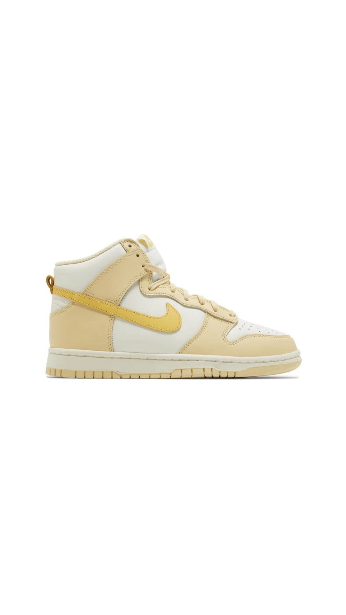 Dunk High ‘Pale Vanilla Topaz’ W
