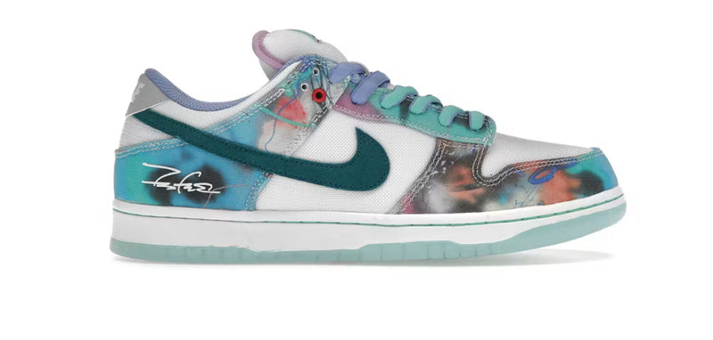 Nike SB Dunk Low
Futura Laboratories Bleached Aqua