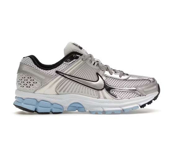 Nike Zoom Vomero 5
Metallic Silver Blue Tint