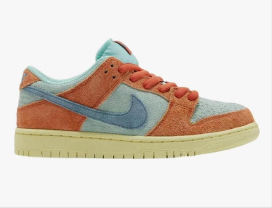 Nike SB Dunk Low Pro