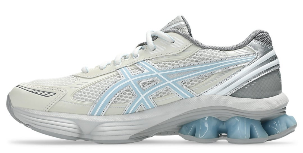 Asics Gel-KINETIC FLUENT
 Cream/Soft Sky