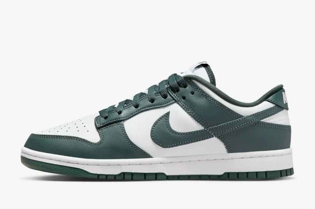 Nike Dunk Low Retro Vintage Green